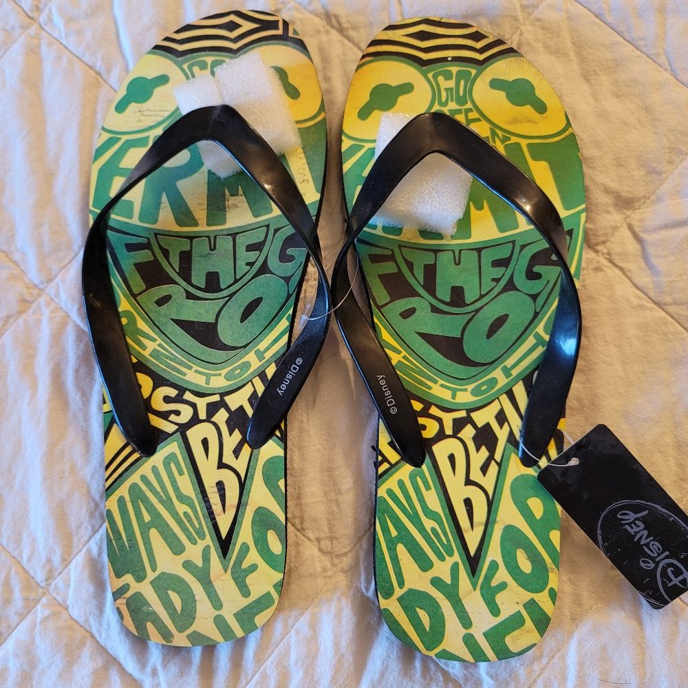 Disney Kermit The Frog Men's Flip Flops  Large 10/11